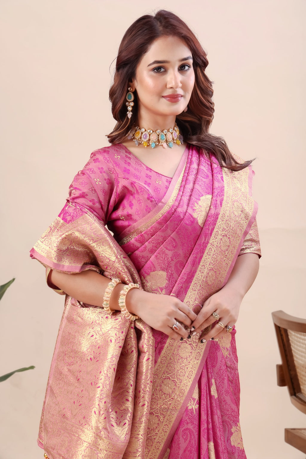 Women's Pink Banarasi Jacquard Silk Saree with Gold Woven Design & Blouse Piece