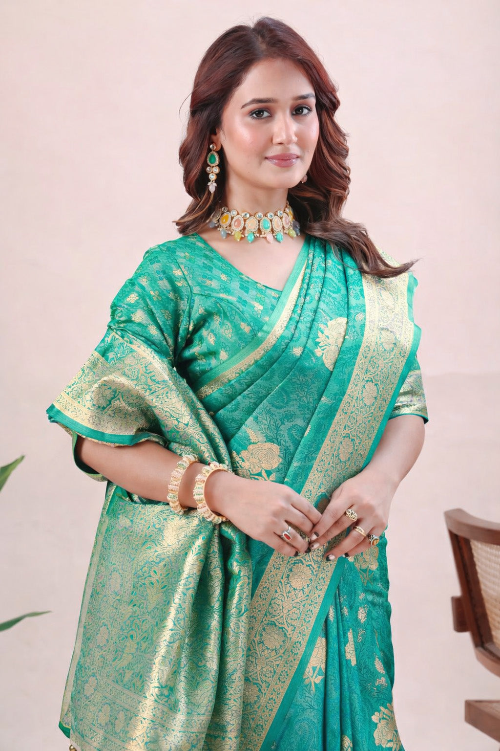 Women's Pink Banarasi Jacquard Silk Saree with Gold Woven Design & Blouse Piece